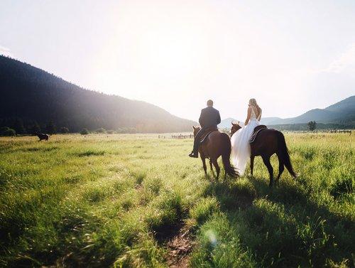 mobile - carousel-hero-element image-0