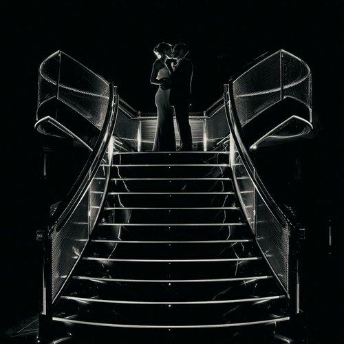 mobile - carousel-hero-element image-3